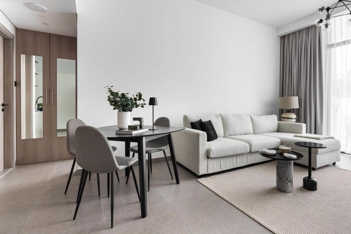 Apartment 1br With Huge Terrace & Pool Access